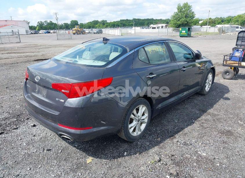 Photo 4 of 2011 Kia Optima EX (VIN KNAGN4A71B5058981)