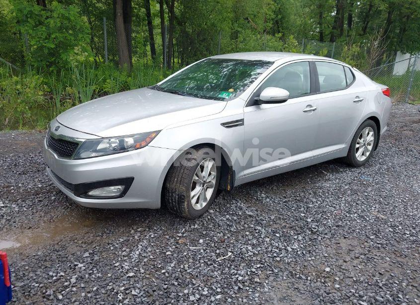 Photo 2 of 2011 Kia Optima EX (VIN KNAGN4A71B5148051)
