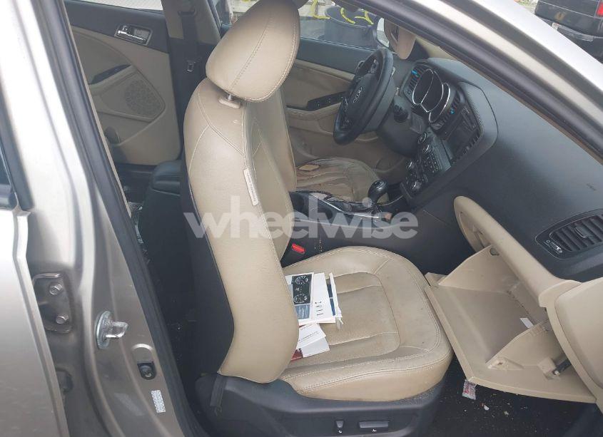 Photo 5 of 2011 Kia Optima EX (VIN KNAGN4A72B5179860)