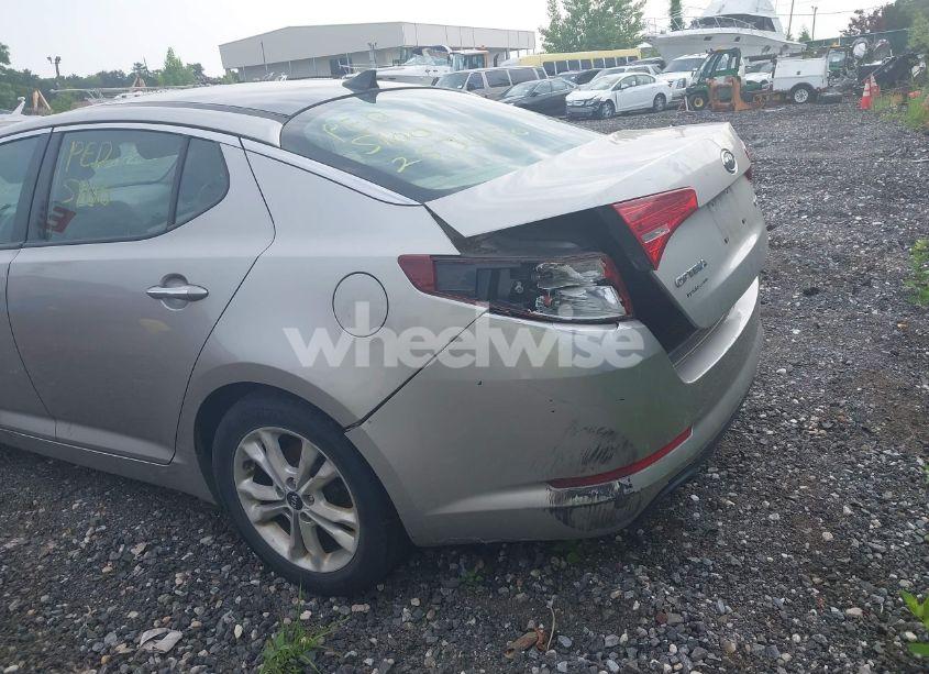 Photo 6 of 2011 Kia Optima EX (VIN KNAGN4A72B5179860)