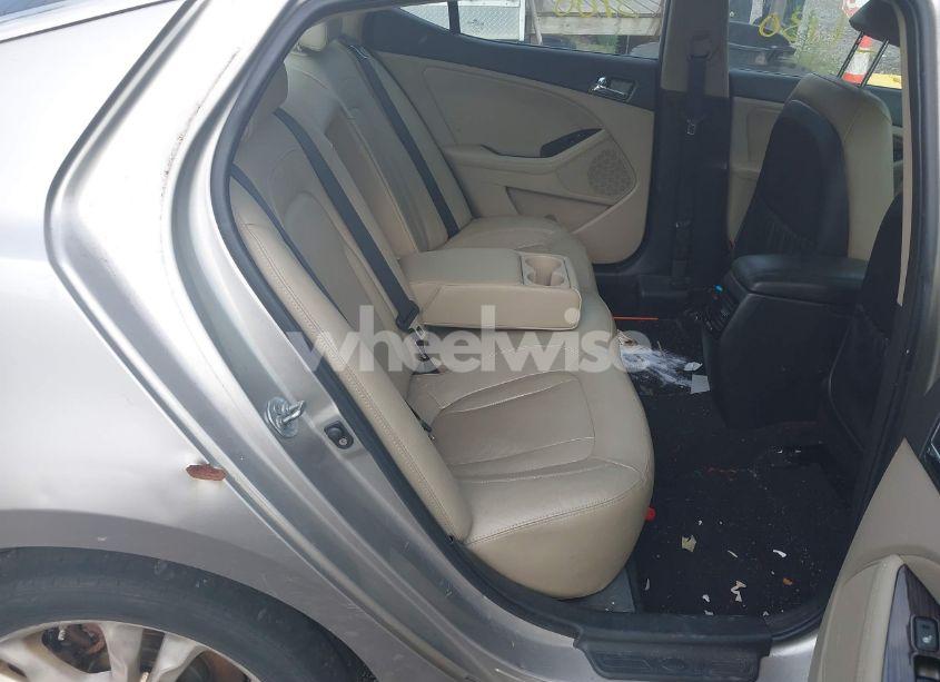 Photo 8 of 2011 Kia Optima EX (VIN KNAGN4A72B5179860)