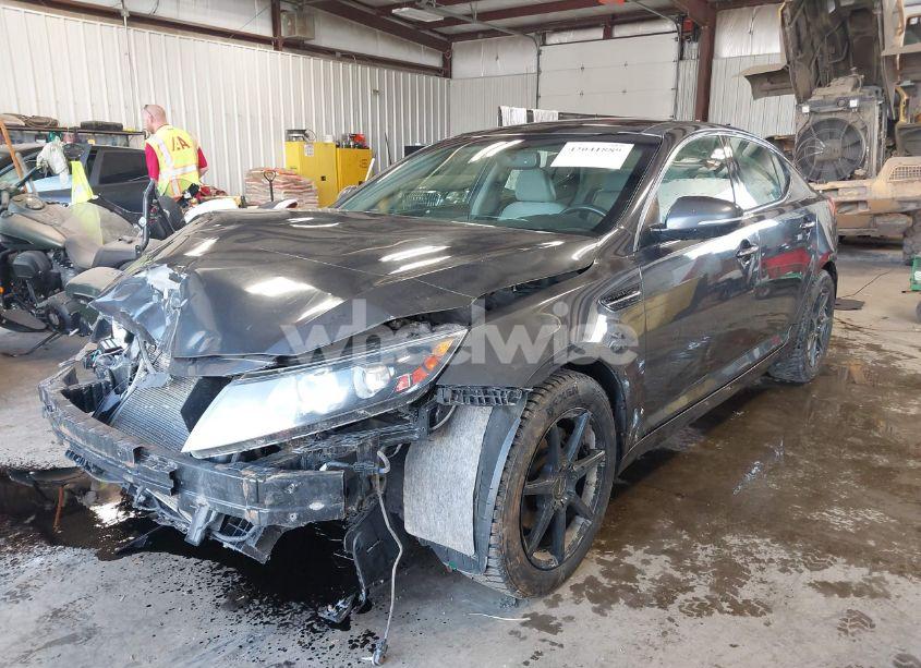 Photo 2 of 2011 Kia Optima EX (VIN KNAGN4A75B5103419)