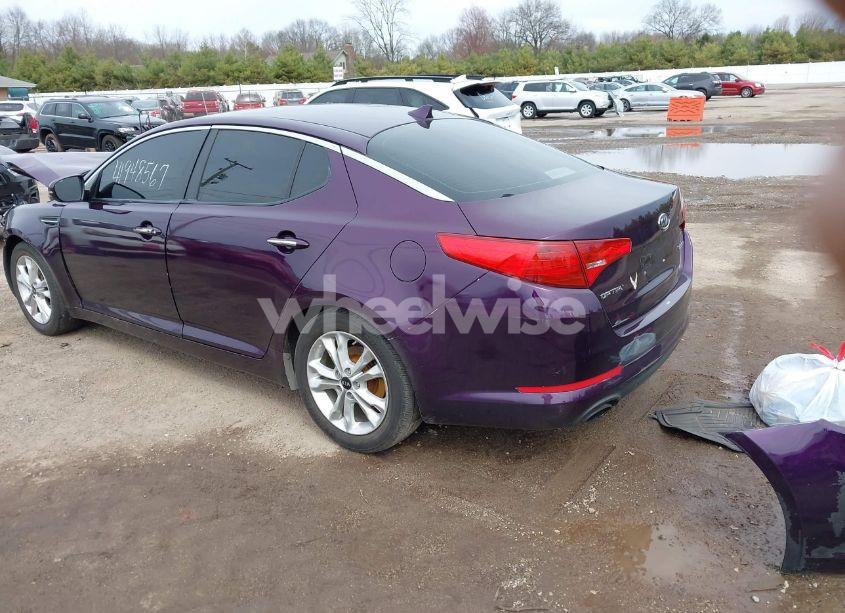 Photo 3 of 2011 Kia Optima EX (VIN KNAGN4A76B5077655)