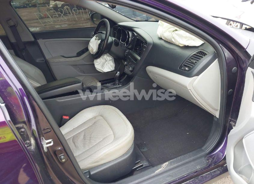 Photo 5 of 2011 Kia Optima EX (VIN KNAGN4A76B5077655)