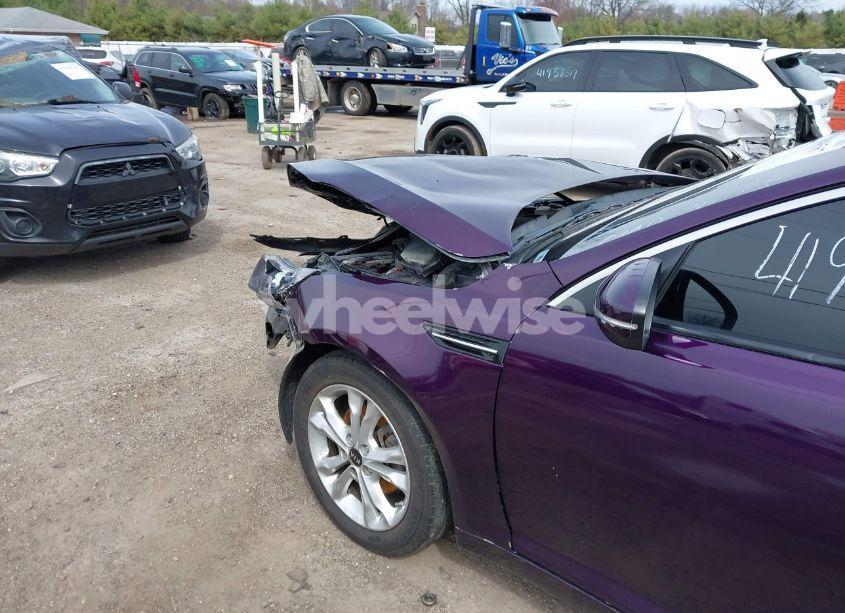 Photo 6 of 2011 Kia Optima EX (VIN KNAGN4A76B5077655)