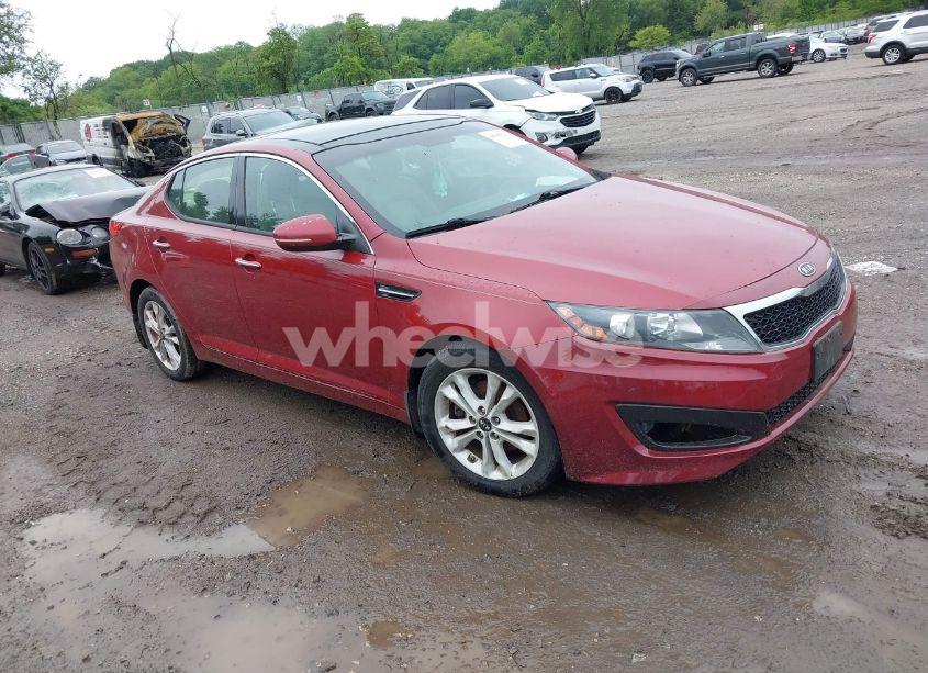 2011 Kia Optima EX (VIN KNAGN4A77B5102059) main photo