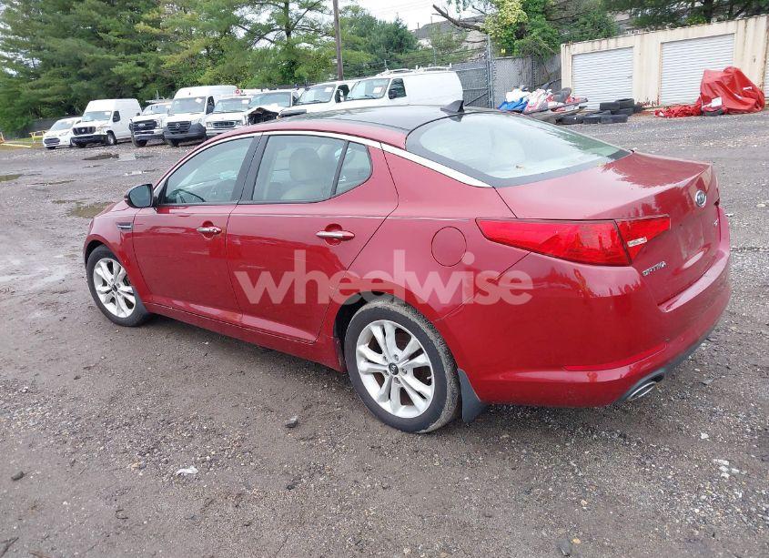 Photo 3 of 2011 Kia Optima EX (VIN KNAGN4A77B5102059)