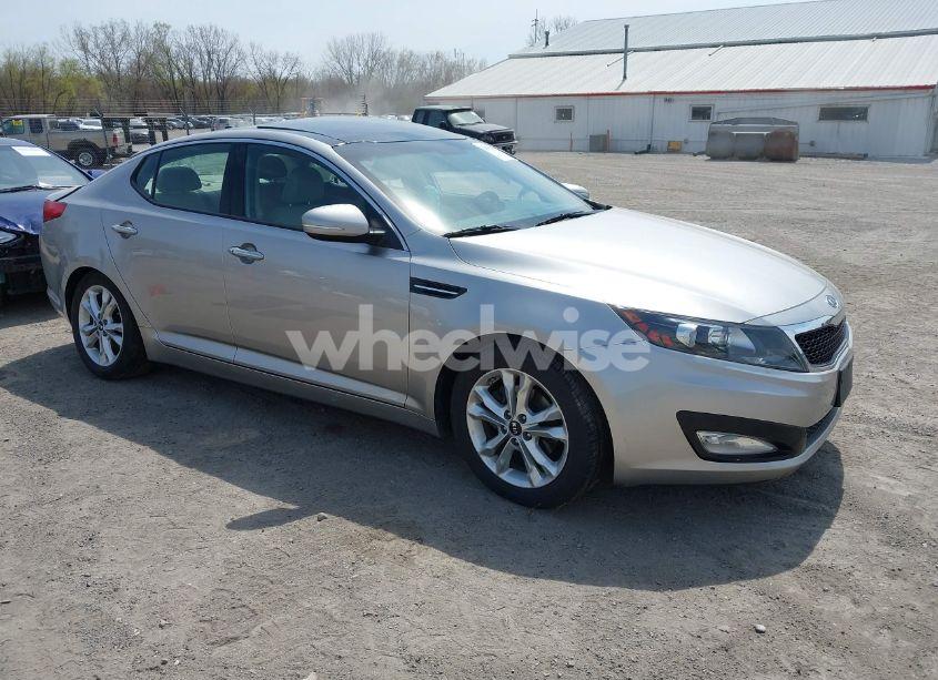 2011 Kia Optima EX (VIN KNAGN4A78B5103205) main photo