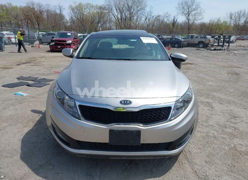 Photo 12 of 2011 Kia Optima EX (VIN KNAGN4A78B5103205)