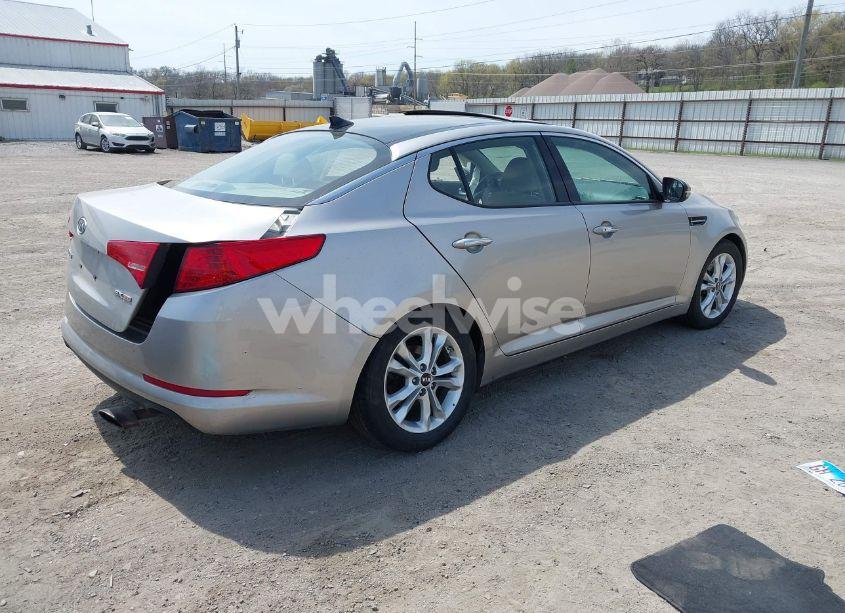 Photo 4 of 2011 Kia Optima EX (VIN KNAGN4A78B5103205)