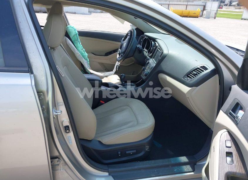 Photo 5 of 2011 Kia Optima EX (VIN KNAGN4A78B5103205)