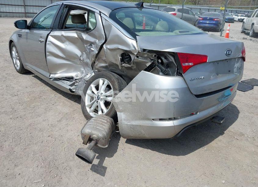 Photo 6 of 2011 Kia Optima EX (VIN KNAGN4A78B5103205)