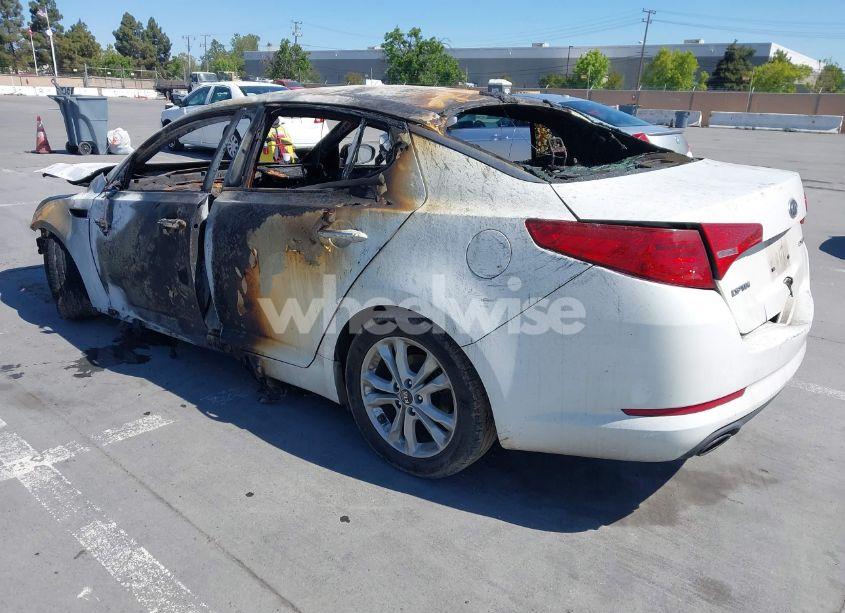 Photo 3 of 2011 Kia Optima EX (VIN KNAGN4A78B5130436)