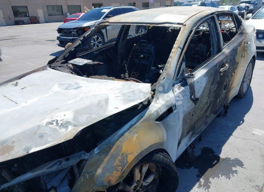 Photo 6 of 2011 Kia Optima EX (VIN KNAGN4A78B5130436)