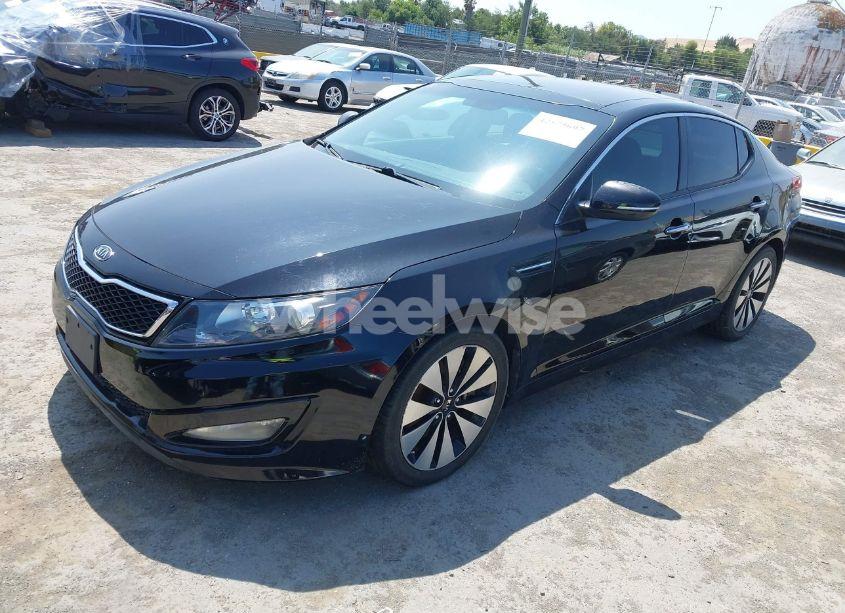 Photo 2 of 2011 Kia Optima SX (VIN KNAGR4A65B5117154)