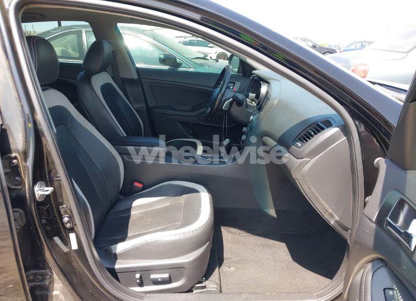 Photo 5 of 2011 Kia Optima SX (VIN KNAGR4A65B5117154)