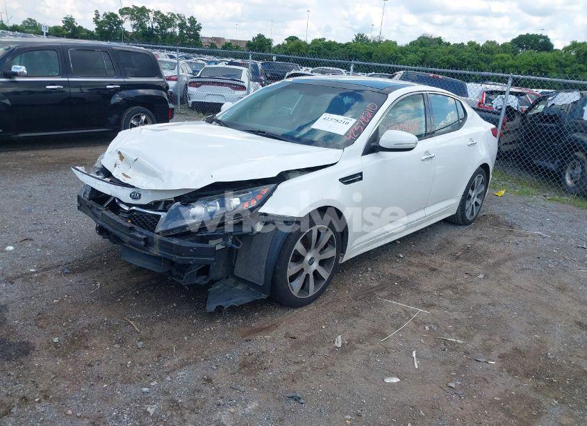 Photo 2 of 2011 Kia Optima SX (VIN KNAGR4A66B5139616)