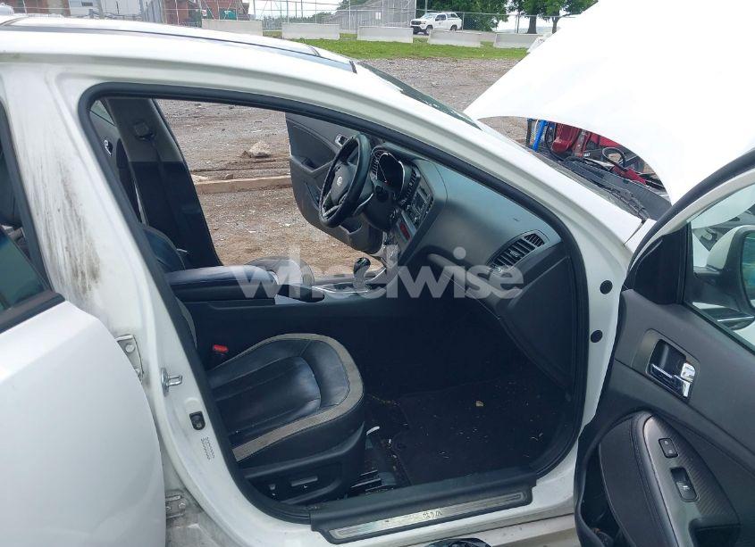 Photo 5 of 2011 Kia Optima SX (VIN KNAGR4A66B5139616)