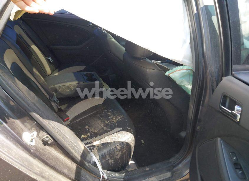 Photo 8 of 2011 Kia Optima SX (VIN KNAGR4A66B5148316)