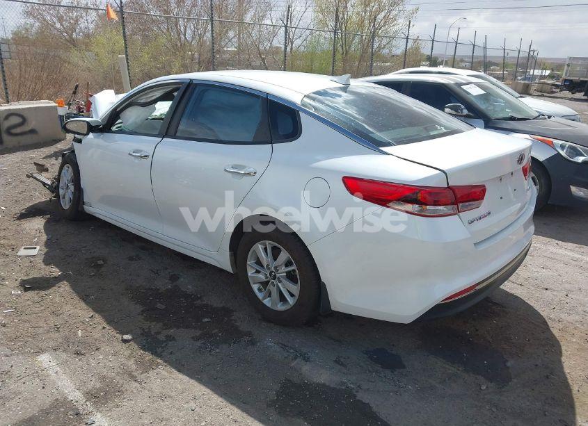 Photo 3 of 2016 Kia Optima LX (VIN KNAGT4L30G5095415)