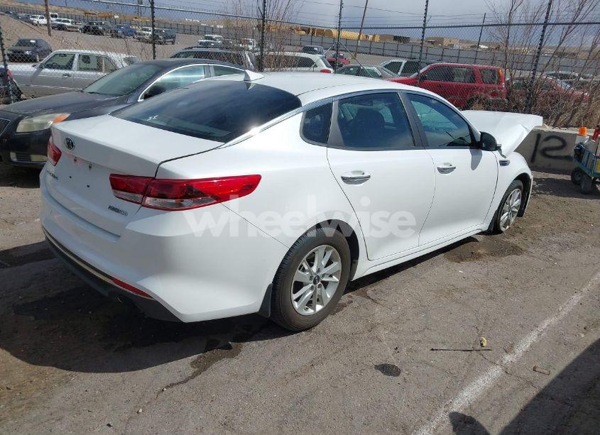 Photo 4 of 2016 Kia Optima LX (VIN KNAGT4L30G5095415)