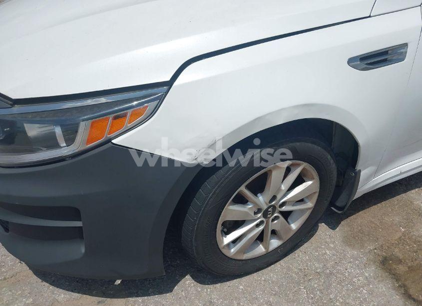 Photo 6 of 2016 Kia Optima LX (VIN KNAGT4L32G5094380)