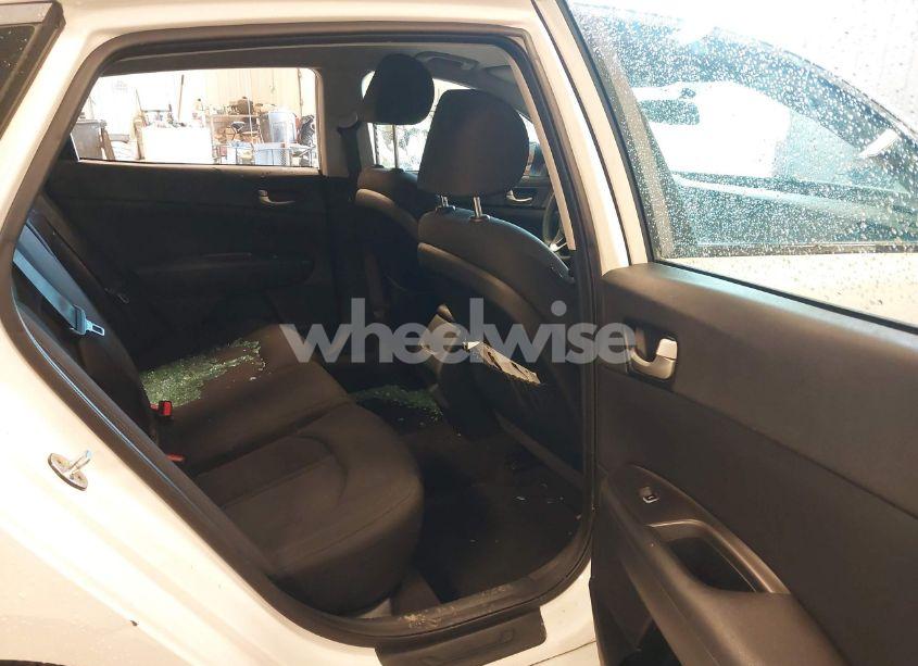 Photo 8 of 2017 Kia Optima LX (VIN KNAGT4L33H5132975)