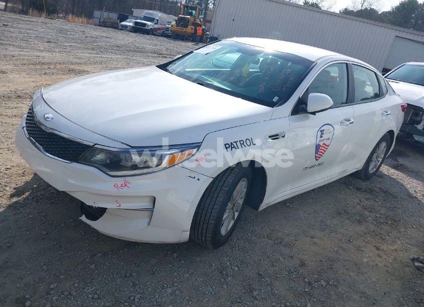 Photo 2 of 2018 Kia Optima LX (VIN KNAGT4L33J5217126)