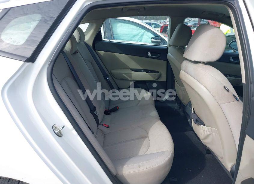 Photo 8 of 2018 Kia Optima LX (VIN KNAGT4L33J5217126)