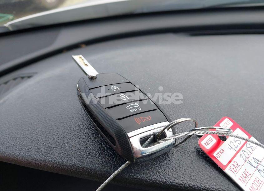 Photo 11 of 2018 Kia Optima LX (VIN KNAGT4L33J5232905)