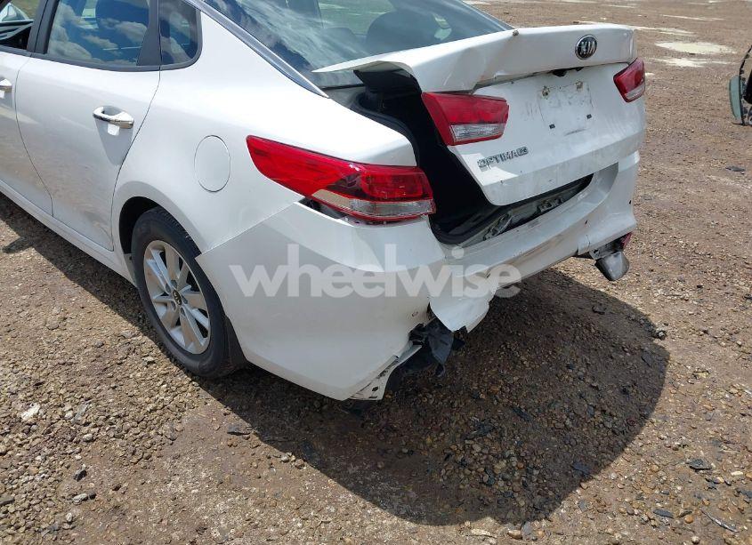 Photo 6 of 2018 Kia Optima LX (VIN KNAGT4L33J5232905)