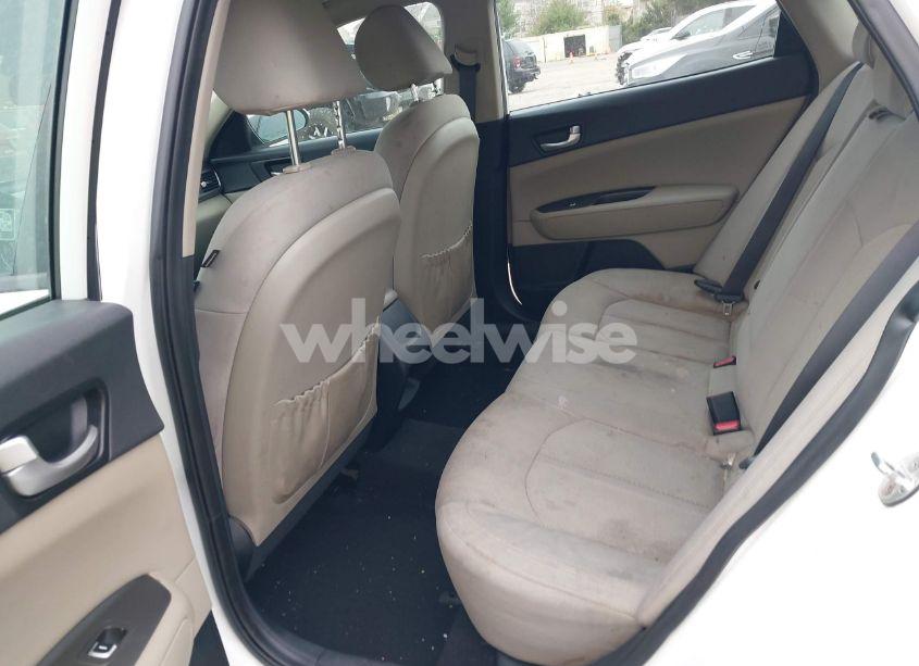 Photo 8 of 2016 Kia Optima LX (VIN KNAGT4L34G5099144)