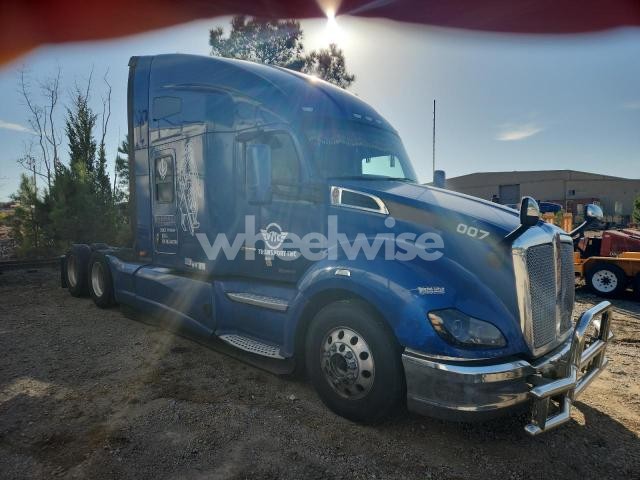 Photo 6 of 2021 KENWORTH T680 SEMI TRUCK (VIN KNAGT4L34H5177360)