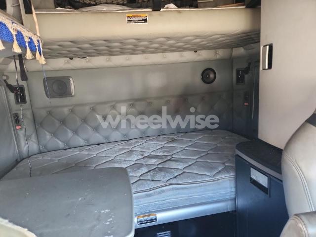 Photo 8 of 2021 KENWORTH T680 SEMI TRUCK (VIN KNAGT4L34H5177360)