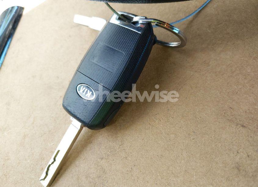 Photo 11 of 2016 Kia Optima LX (VIN KNAGT4L35G5083938)