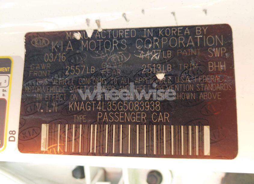 Photo 9 of 2016 Kia Optima LX (VIN KNAGT4L35G5083938)
