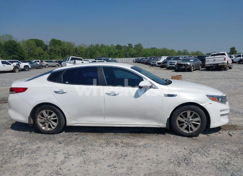 Photo 13 of 2016 Kia Optima LX (VIN KNAGT4L35G5098374)