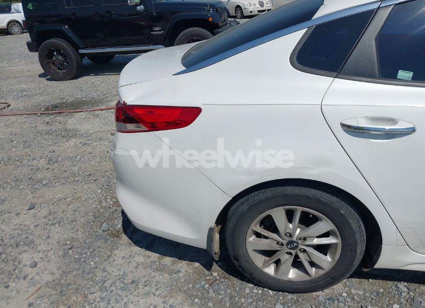 Photo 18 of 2016 Kia Optima LX (VIN KNAGT4L35G5098374)