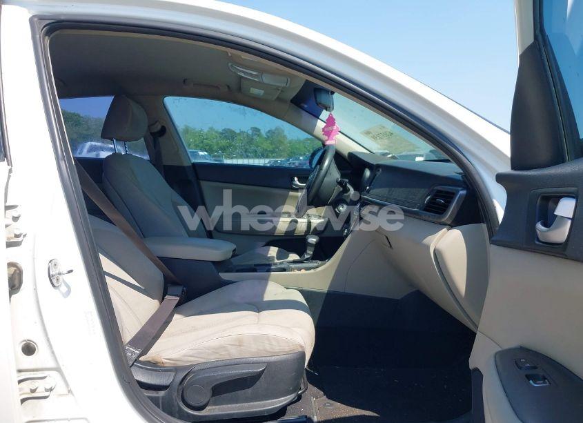 Photo 5 of 2016 Kia Optima LX (VIN KNAGT4L35G5098374)