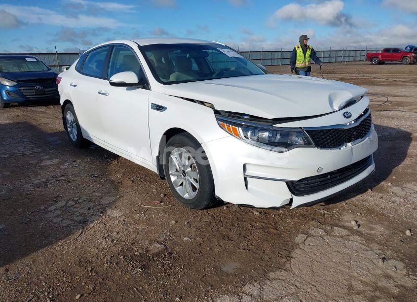 2016 Kia Optima LX (VIN KNAGT4L35G5102567) main photo