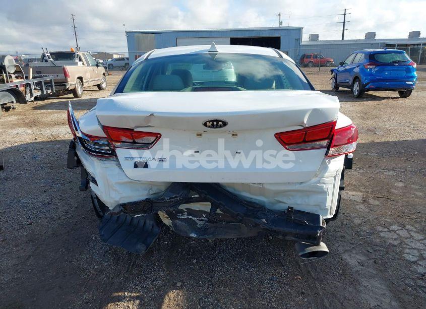 Photo 17 of 2016 Kia Optima LX (VIN KNAGT4L35G5102567)