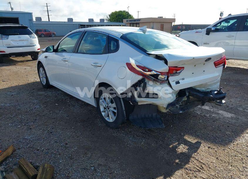 Photo 3 of 2016 Kia Optima LX (VIN KNAGT4L35G5102567)