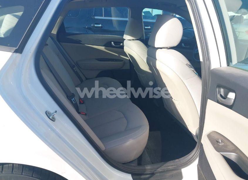 Photo 8 of 2016 Kia Optima LX (VIN KNAGT4L36G5094415)