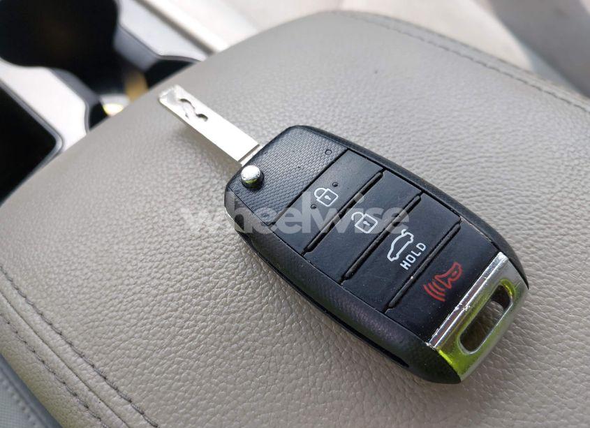 Photo 11 of 2016 Kia Optima LX (VIN KNAGT4L37G5118740)