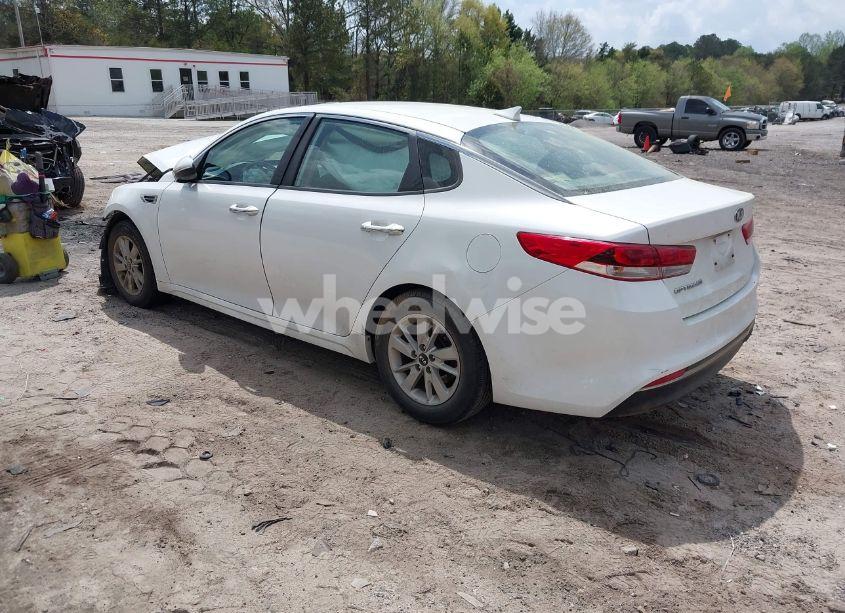 Photo 3 of 2016 Kia Optima LX (VIN KNAGT4L37G5118740)