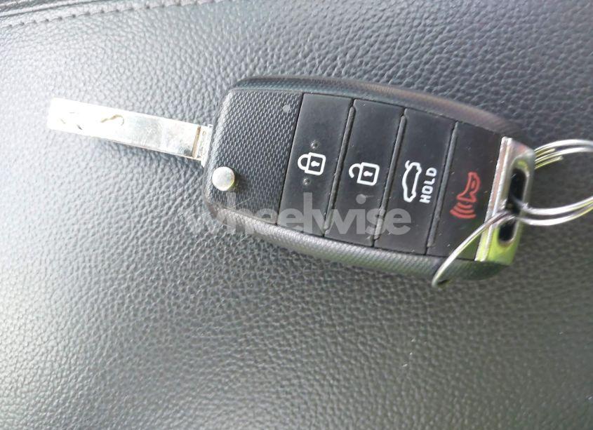 Photo 11 of 2017 Kia Optima LX (VIN KNAGT4L37H5146068)