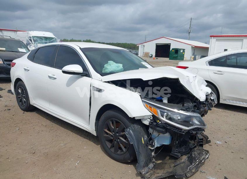 2018 Kia Optima LX (VIN KNAGT4L37J5206064) main photo