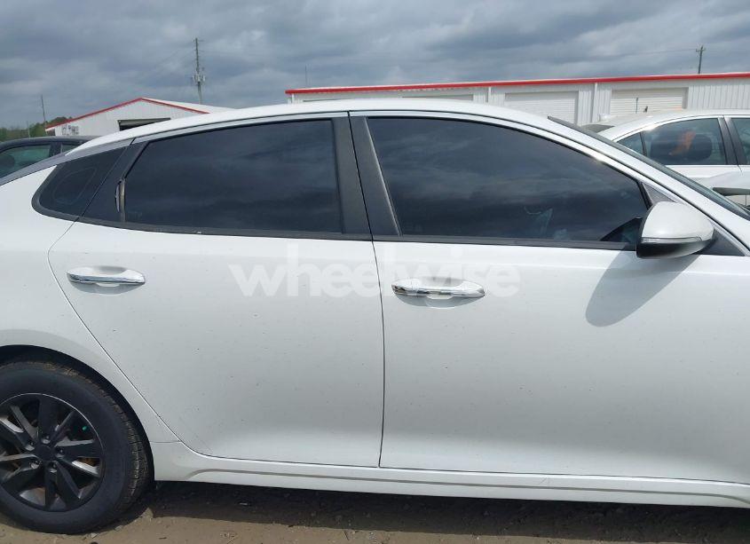 Photo 14 of 2018 Kia Optima LX (VIN KNAGT4L37J5206064)