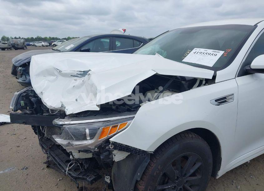 Photo 6 of 2018 Kia Optima LX (VIN KNAGT4L37J5206064)