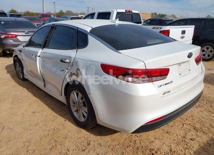 Photo 3 of 2016 Kia Optima LX (VIN KNAGT4L38G5098398)